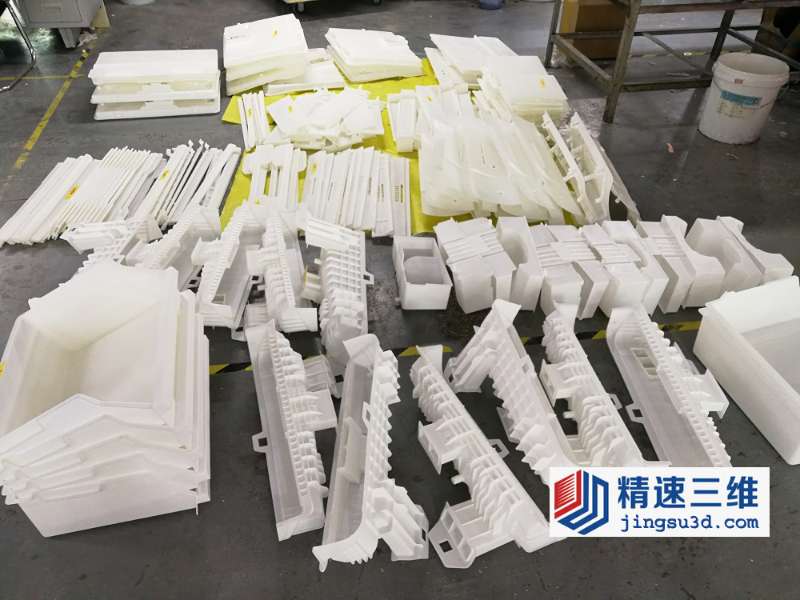 塑膠產(chǎn)品不用開(kāi)模能小批量生產(chǎn)嗎？模具太貴了怎么解決？